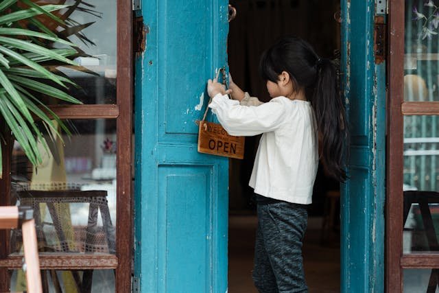 freelancer open a shop
